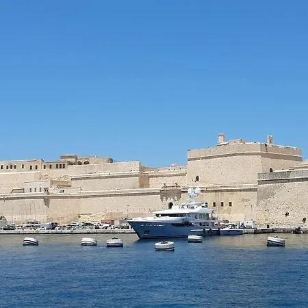 아파트 Victory In With Traditional Maltese Charm By 360 Estates