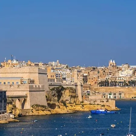 Victory In With Traditional Maltese Charm By 360 Estates Apartment