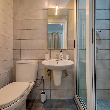 Victory In With Traditional Maltese Charm By 360 Estates Apartment Birgu