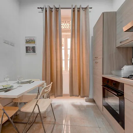 Victory In With Traditional Maltese Charm By 360 Estates * 비르구