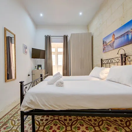 Daire Victory In With Traditional Maltese Charm By 360 Estates Birgu