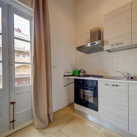 Daire Victory In With Traditional Maltese Charm By 360 Estates Birgu
