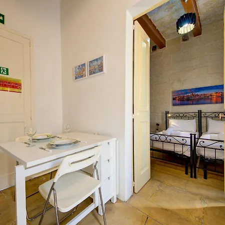 Victory In With Traditional Maltese Charm By 360 Estates Daire Birgu